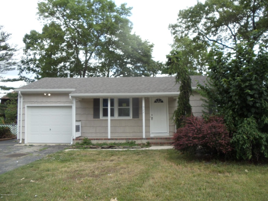 922 Alpine St, Forked River, NJ 08731 - photo 1