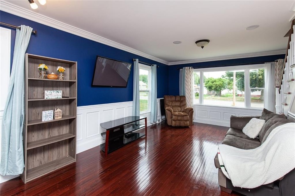 2311 E Grand Ave, Des Moines, IA 50317 - photo 1