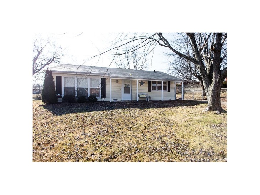 521 Cherokee Dr, New Albany, IN 47150 - photo 1