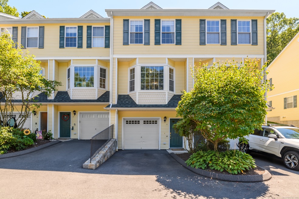 14 Great Oak Ridge Way unit 14, Seymour, CT 06483 - photo 1