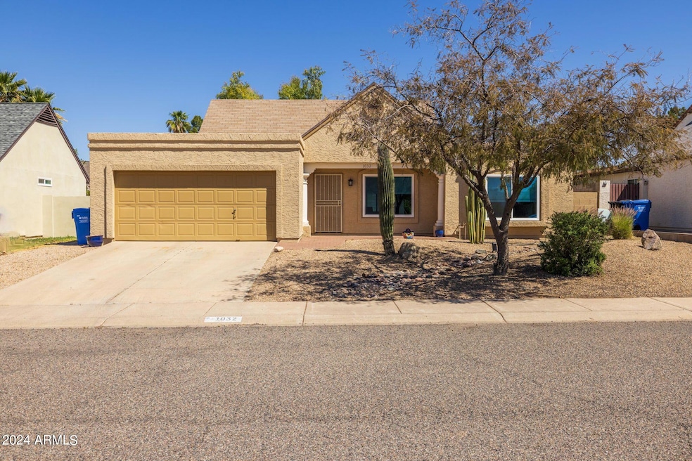 1032 E Wickieup Ln, Phoenix, AZ 85024 - photo 1