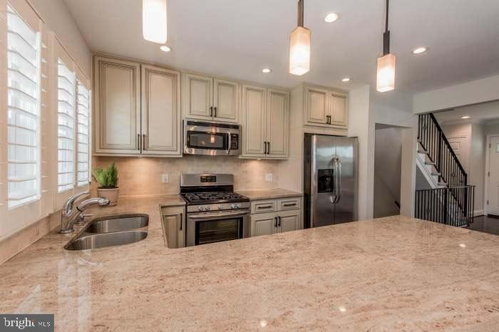 4615 Wilkens Ave, Baltimore, MD 21229 - photo 1