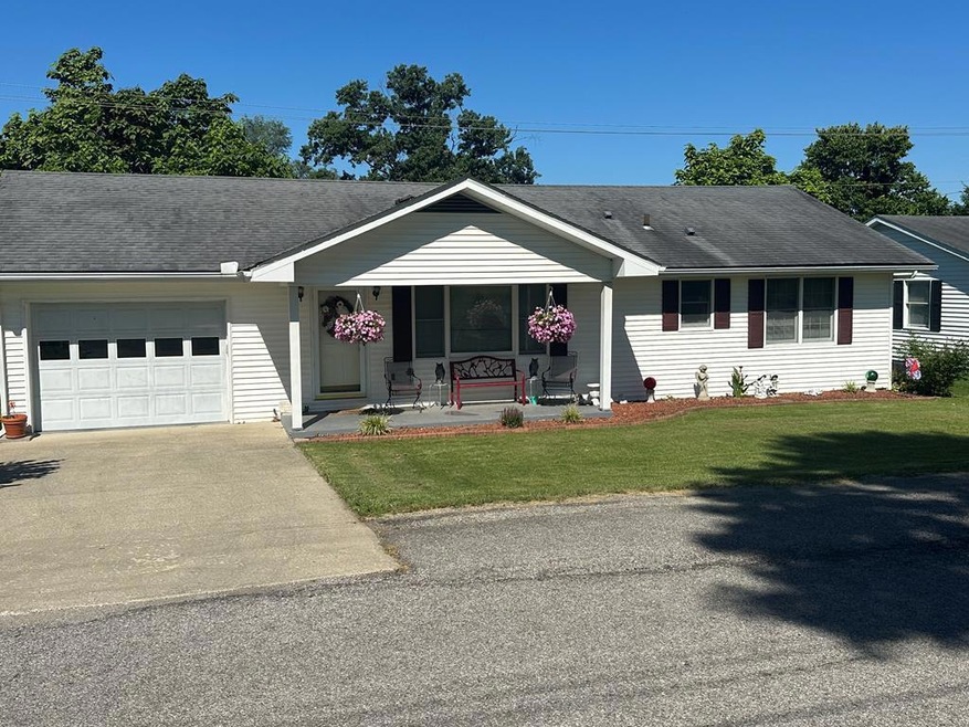 89 Russell St, Flemingsburg, KY 41041 - photo 1