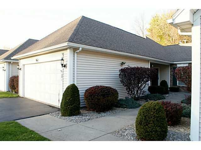 Exterior Front Beautiful 2000 built ranch townhous