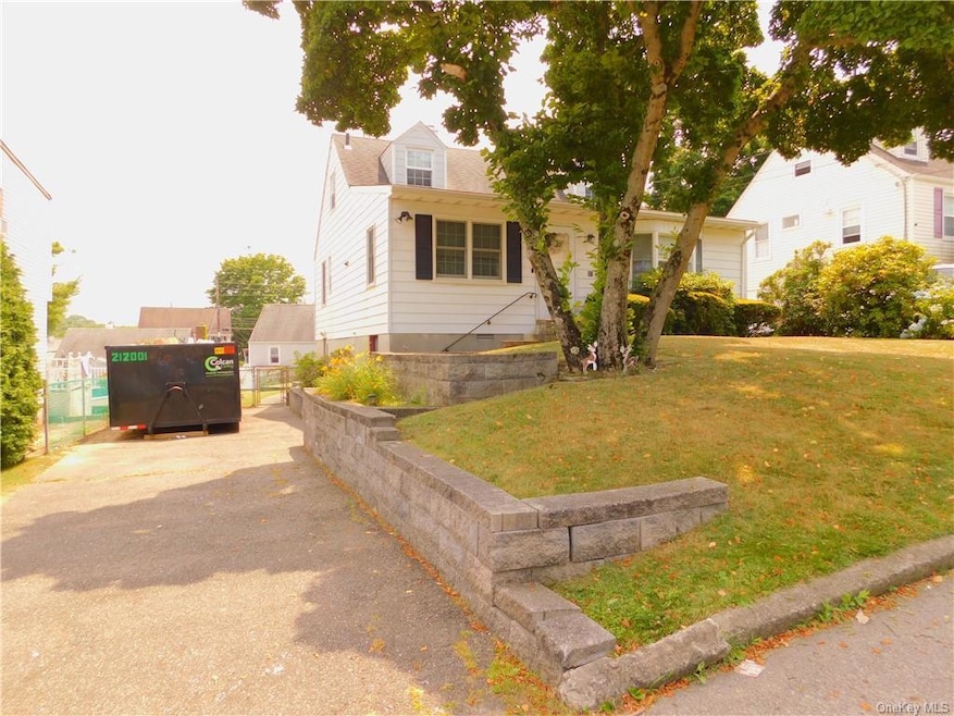 31 Butler Place, Yonkers, NY 10710 - photo 1