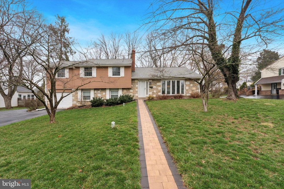 2005 Virginia Ln, Norristown, PA 19403 - photo 1