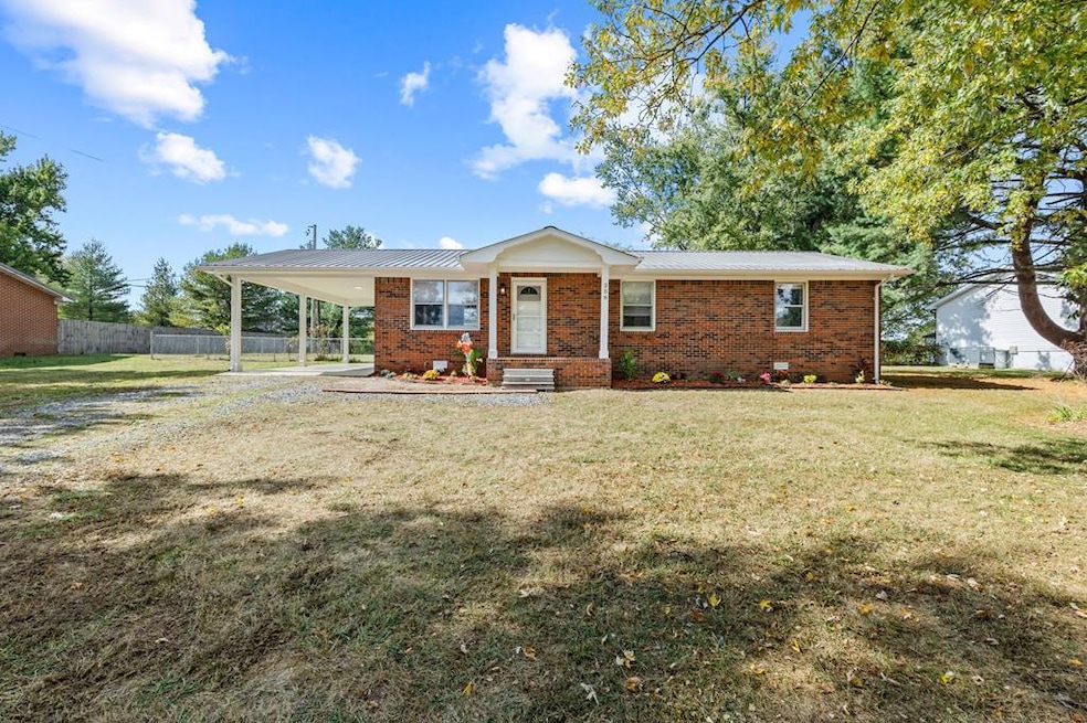 258 Mirandy Rd, Cookeville, TN 38506 - photo 1