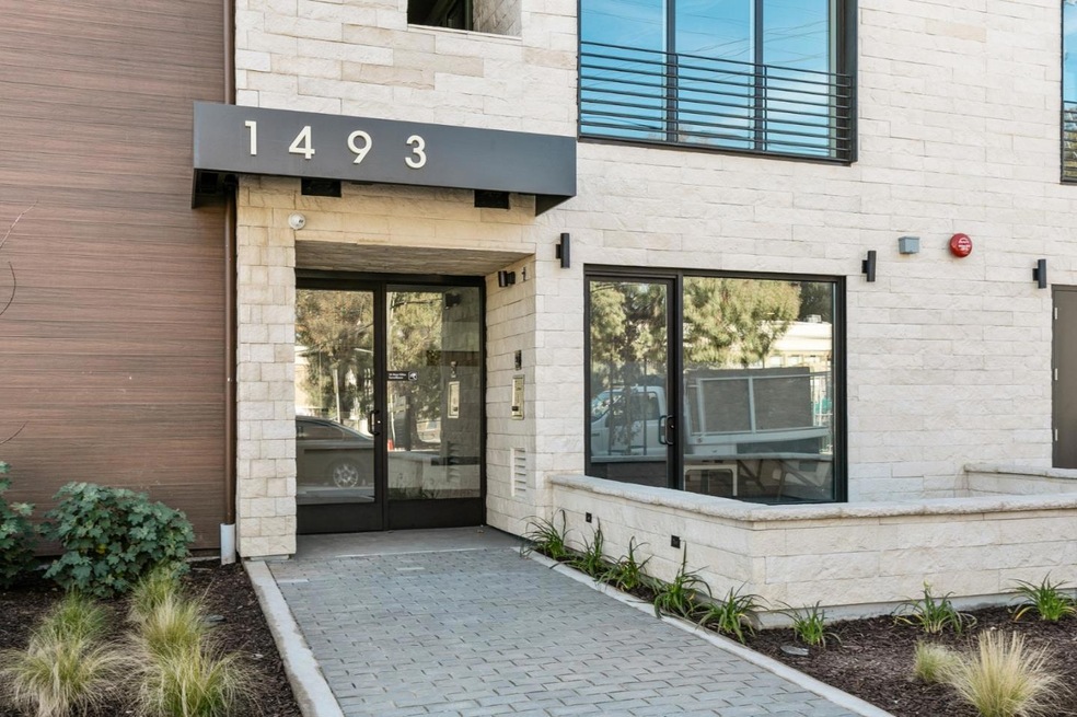 Sold $931,000 • Co-Listing Agent