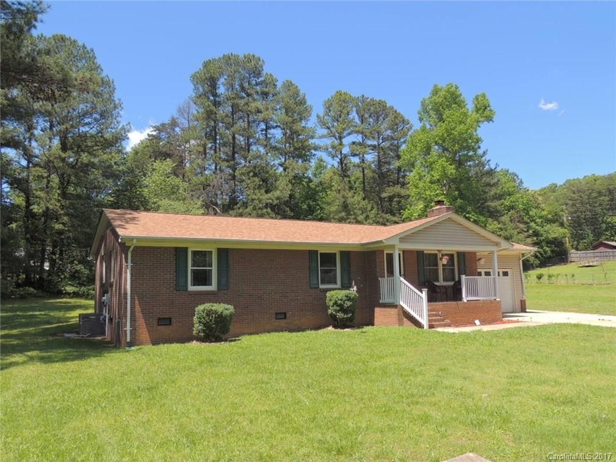 1018 Spring Dr, Gastonia, NC 28052 - photo 1