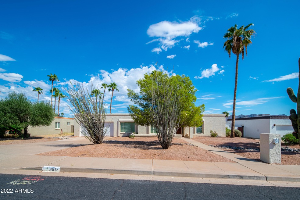 9817 N 24th Place, Phoenix, AZ 85028 - photo 1