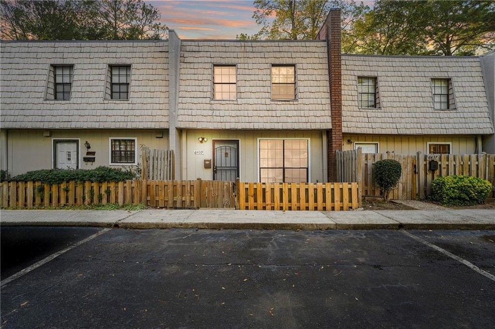 6439 Wood Cir W, Morrow, GA 30260 - photo 1