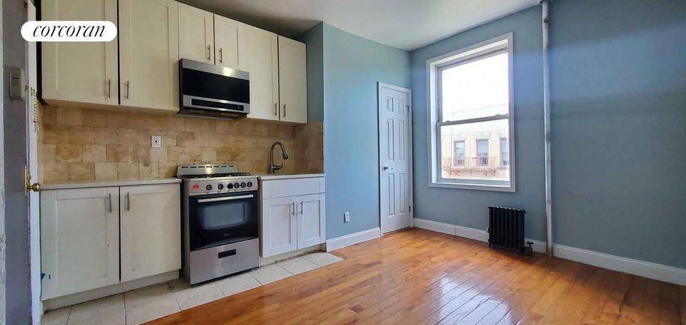 2400 Cambreleng Ave unit 14, Bronx, NY 10458 - photo 1