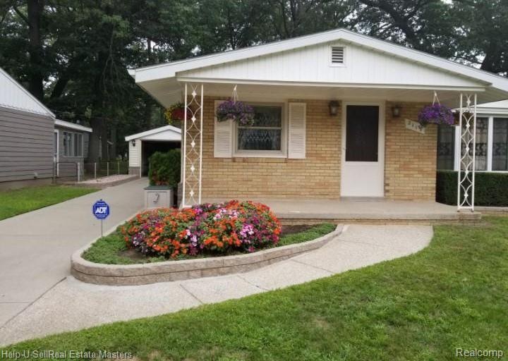 2115 Sanborn St, Port Huron, MI 48060 - photo 1