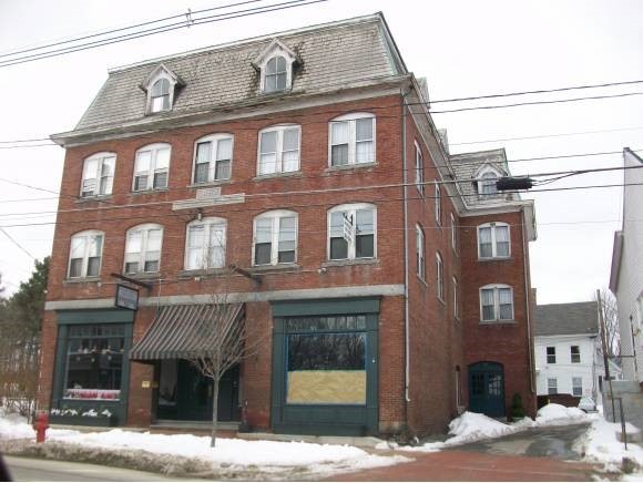 17 W Main St, Hillsborough, NH 03244 - photo 1