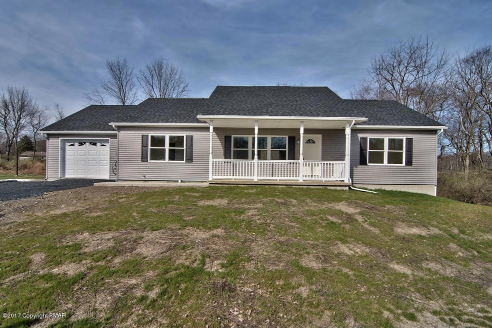 125 Michaels Run, Stroudsburg, PA 18360 - photo 1