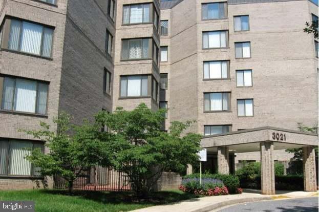 Towers Condominiums unit 504B, Baltimore, MD 21209 - photo 1