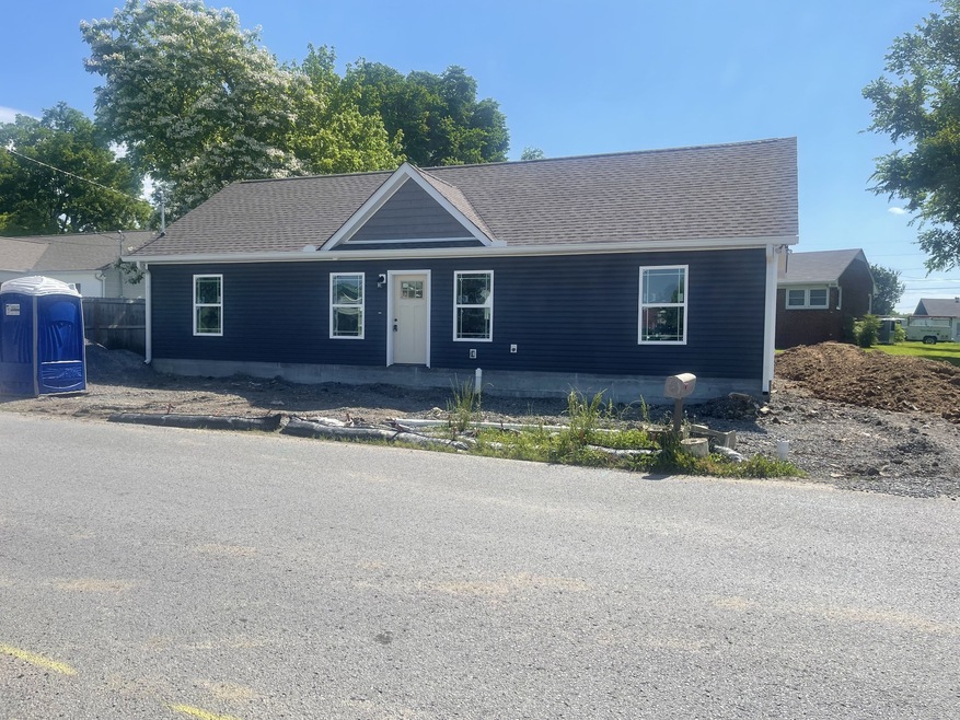 904 Castle St, Shelbyville, TN 37160 - photo 1