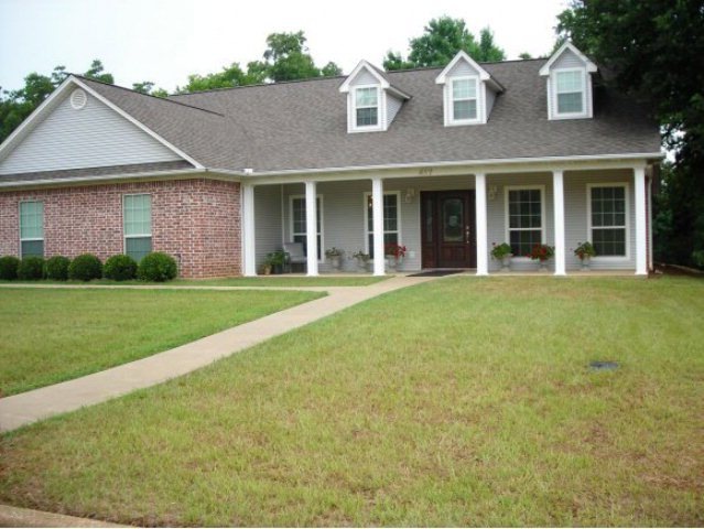 417 Oakview Dr, Nacogdoches, TX 75965 - photo 1