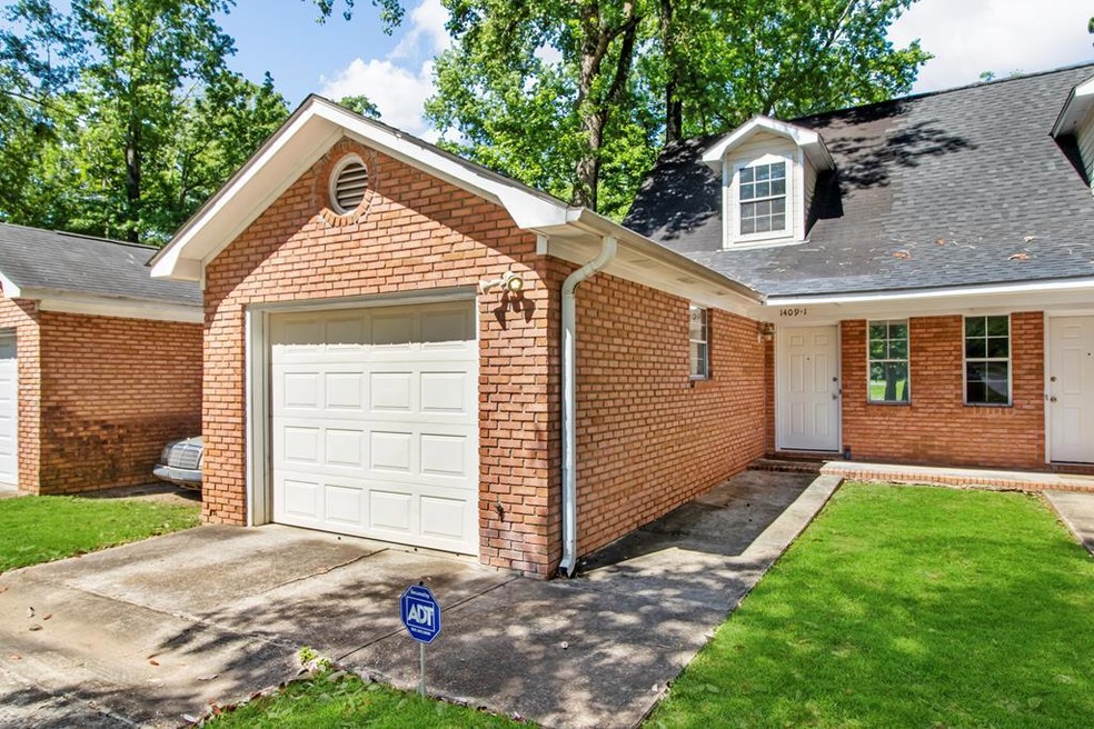 1409 N Cherokee Ave, Dothan, AL 36303 - photo 1