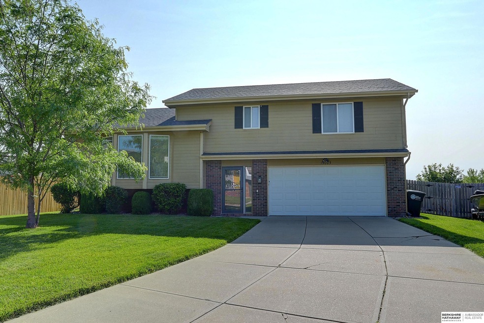 19003 Ohio St, Elkhorn, NE 68022 - photo 1