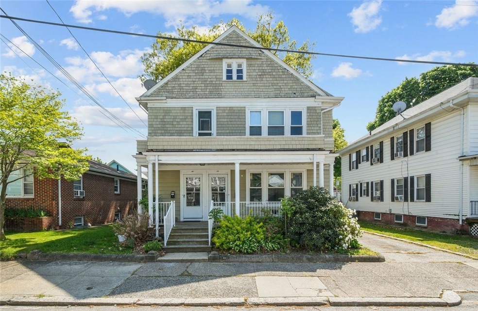 46 Auburn St, Pawtucket, RI 02860 - photo 1