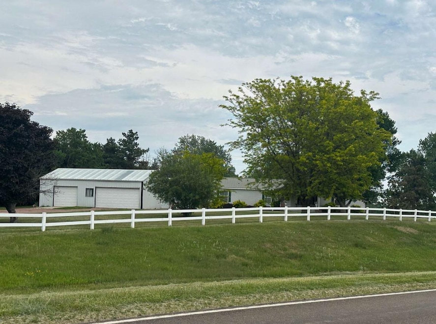 47732 State Hwy 12, Butte, NE 68722 - photo 1