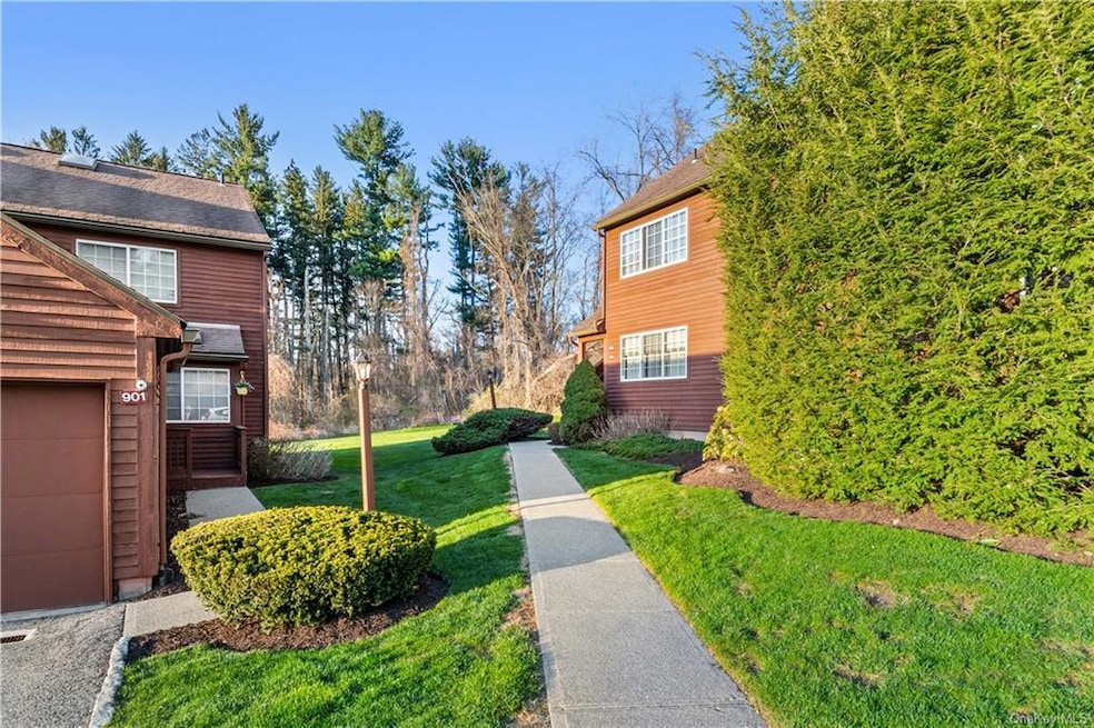 102 Seven Fields Ln unit 5102A, Brewster, NY 10509 - photo 1