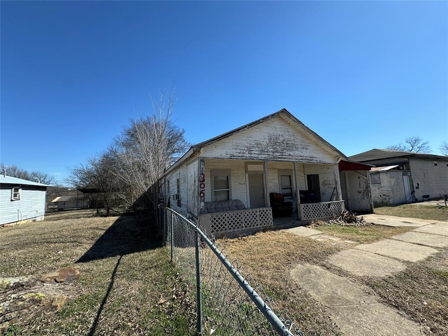 306 N 8th St, Seminole, OK 74868 - photo 1