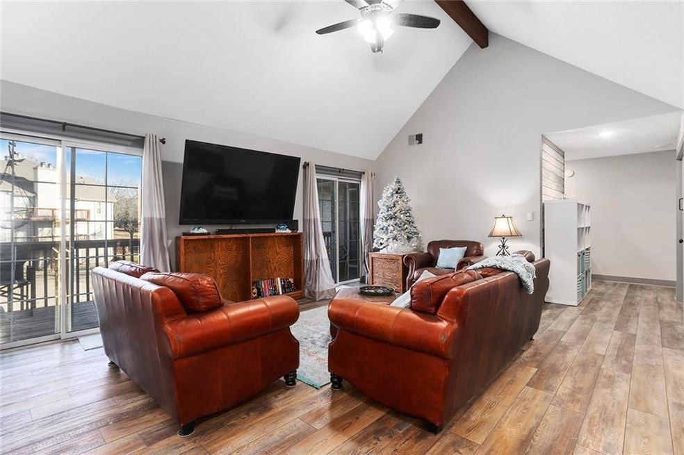 1209 NW Village Dr unit D, Blue Springs, MO 64015 - photo 1