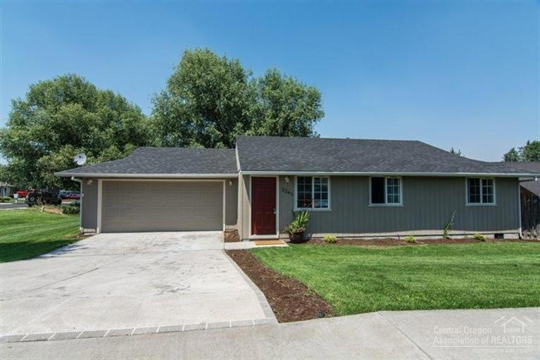 3265 SW Quartz Place, Redmond, OR 97756 - photo 1