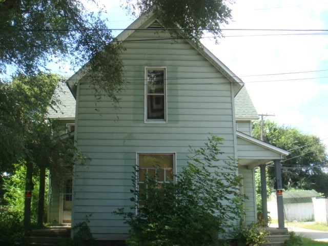 819 Tipton St, Elkhart, IN 46516 - photo 1