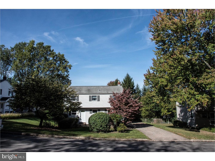 2293 Mulberry Ln, Lafayette Hill, PA 19444 - photo 1