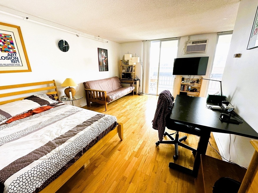 872 Mass Ave unit 711, Cambridge, MA 02139 - photo 1