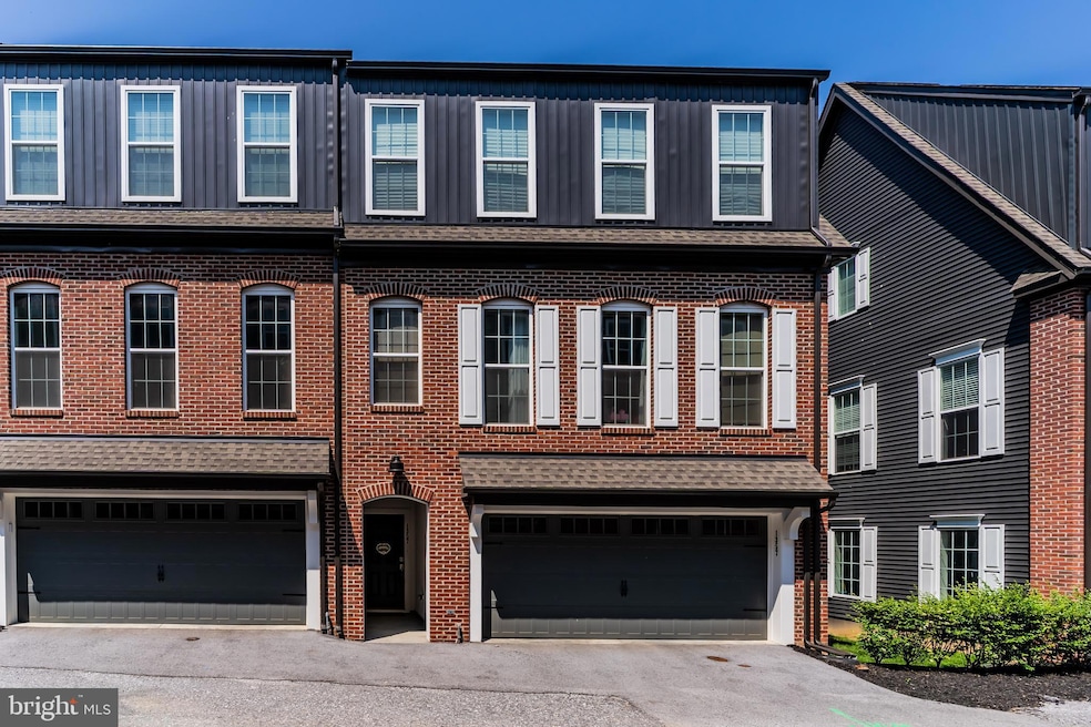 For Rent $2,595/month