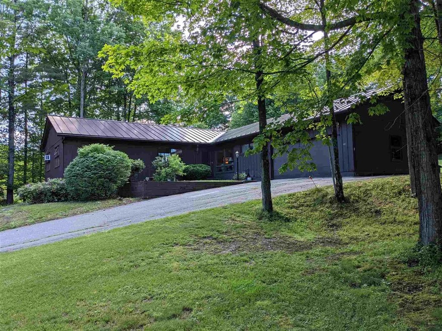 48 Ledgewood Rd, Claremont, NH 03743 - photo 1