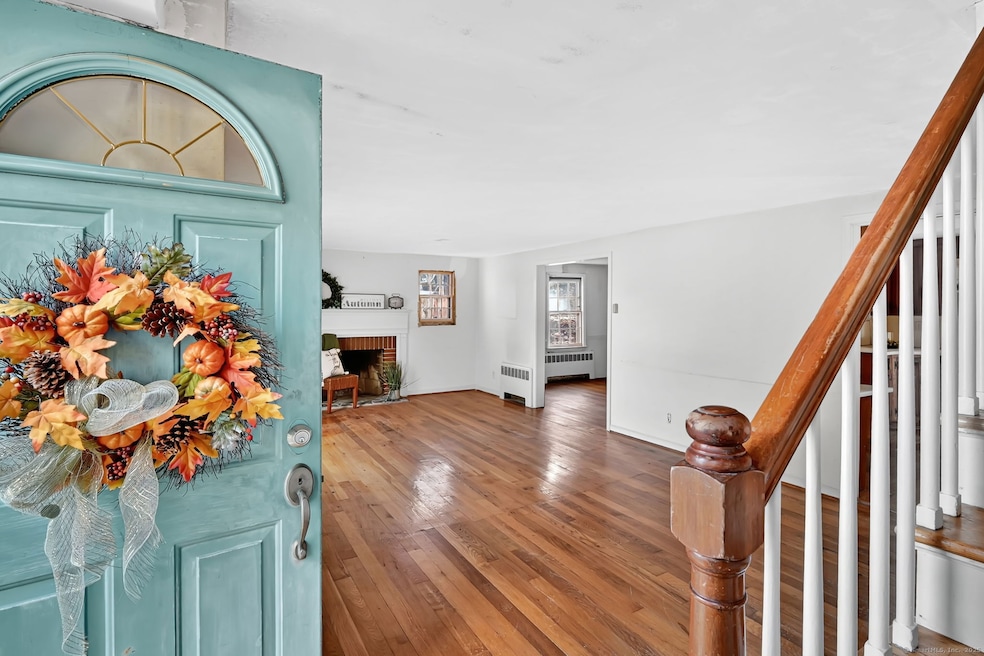 481 Ridge Rd, Wethersfield, CT 06109 - photo 1