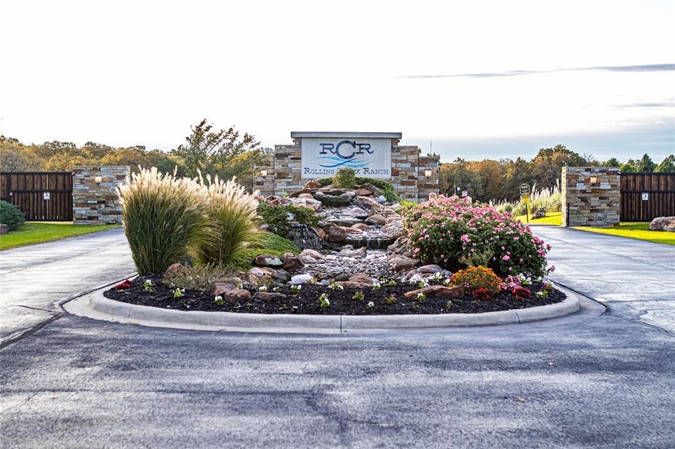 224 Martin, Granbury, TX 76049 - photo 1