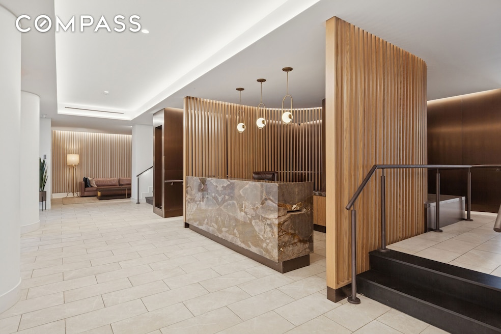 Gerard Towers unit 11D, Forest Hills, NY 11375 - photo 1