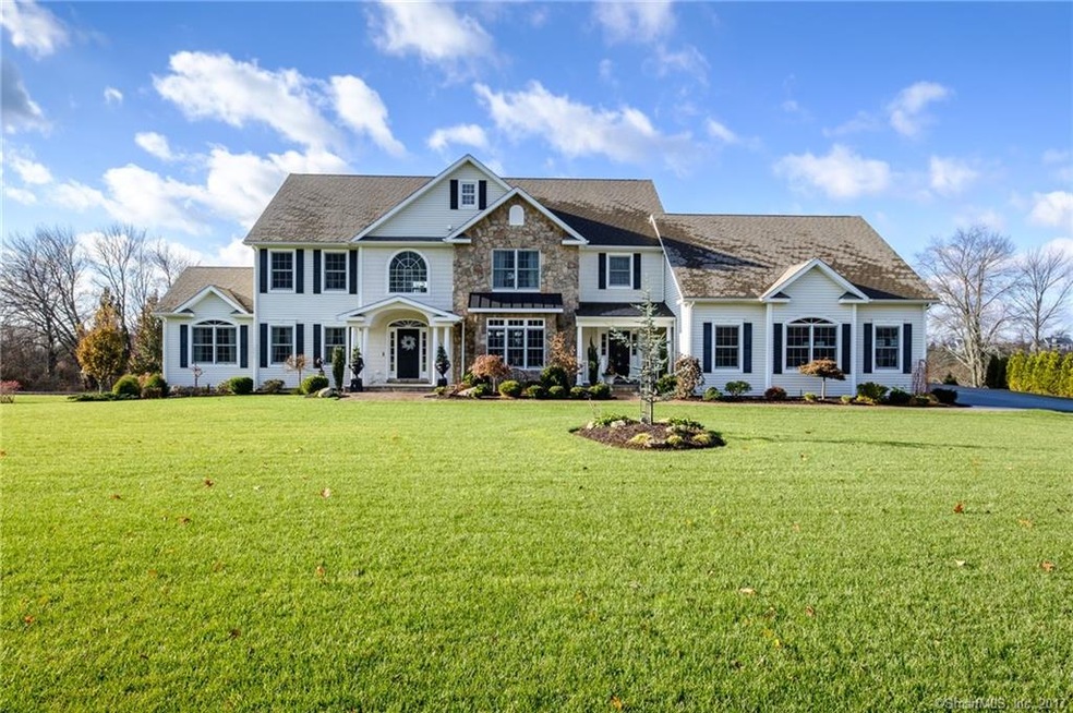 Great Curb Appeal!!!! Level 3.6 Acres Professional