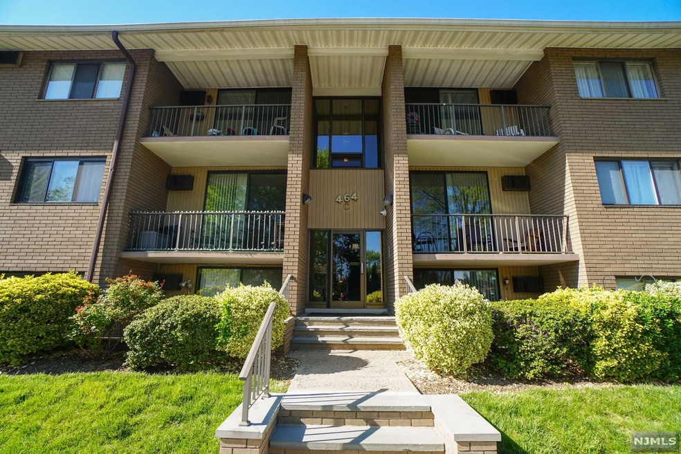 464 Liberty St unit 211, Little Ferry, NJ 07643 - photo 1