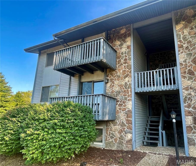 1812 Gascony Parc Dr, Lake Saint Louis, MO 63367 - photo 1