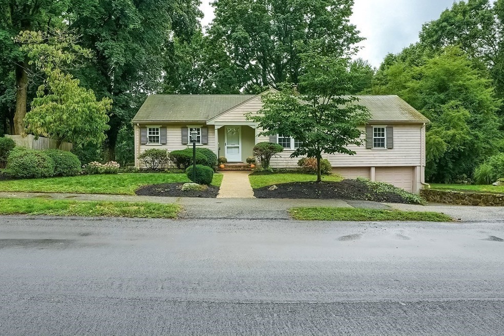 Sold $890,000 • Co-Listing Agent