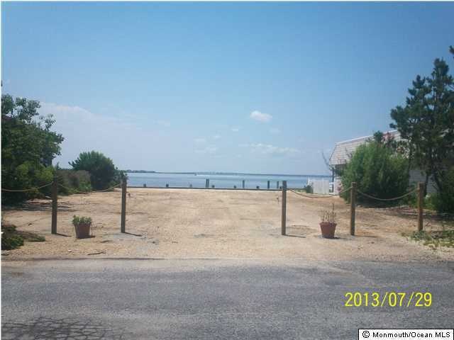 345 W Bayview Dr, Lavallette, NJ 08735 - photo 1