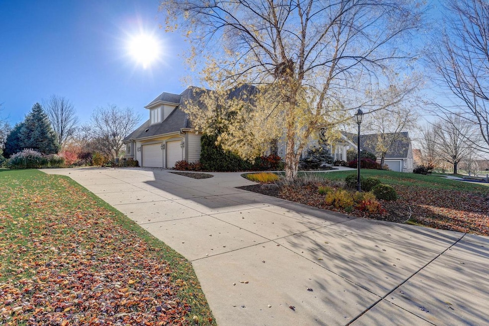 1-web-or-mls-Kestrel Way-001