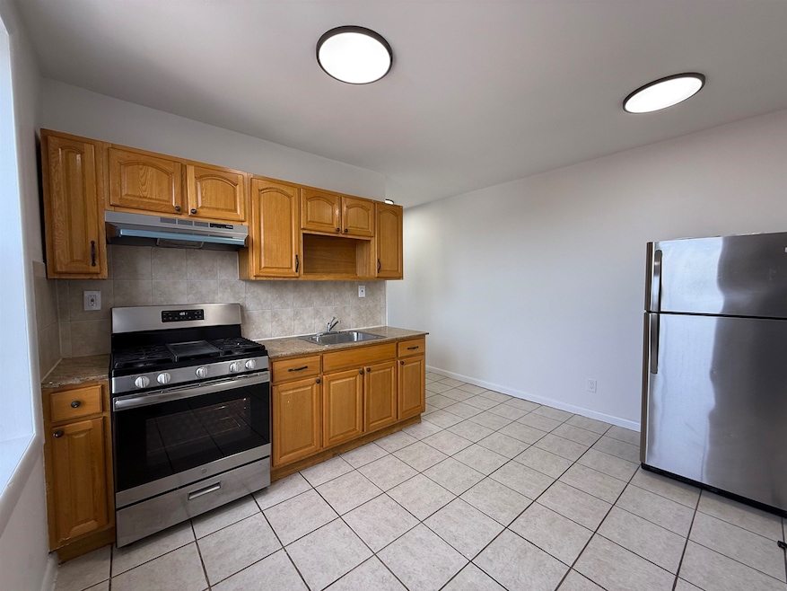 For Rent $1,800/month