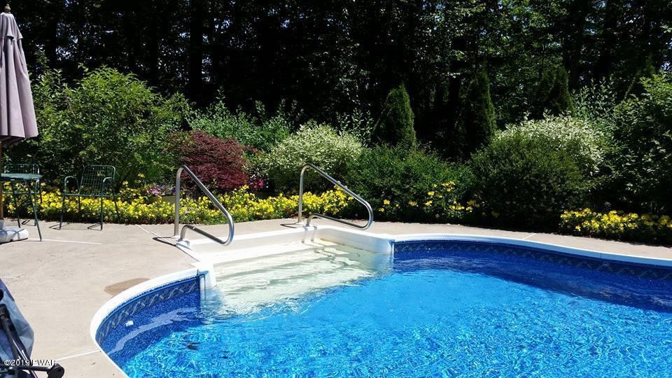 102 Krause Rd, Milford, PA 18337 - photo 1