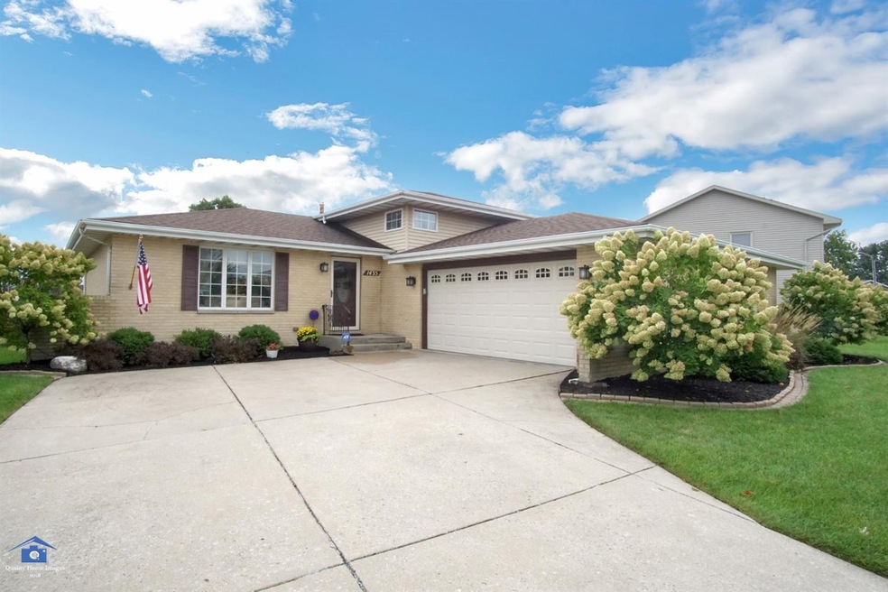 1435 Painted Leaf Dr, Crown Point, IN 46307 - photo 1