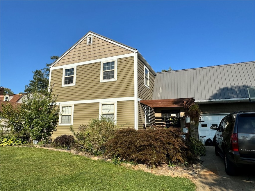 135 Janet St, Beaver Falls, PA 15010 - photo 1