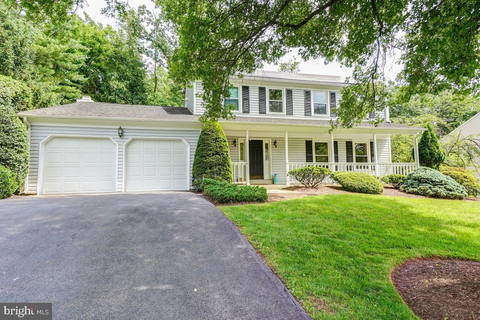 10 Peach Leaf Ct, North Potomac, MD 20878 - photo 1