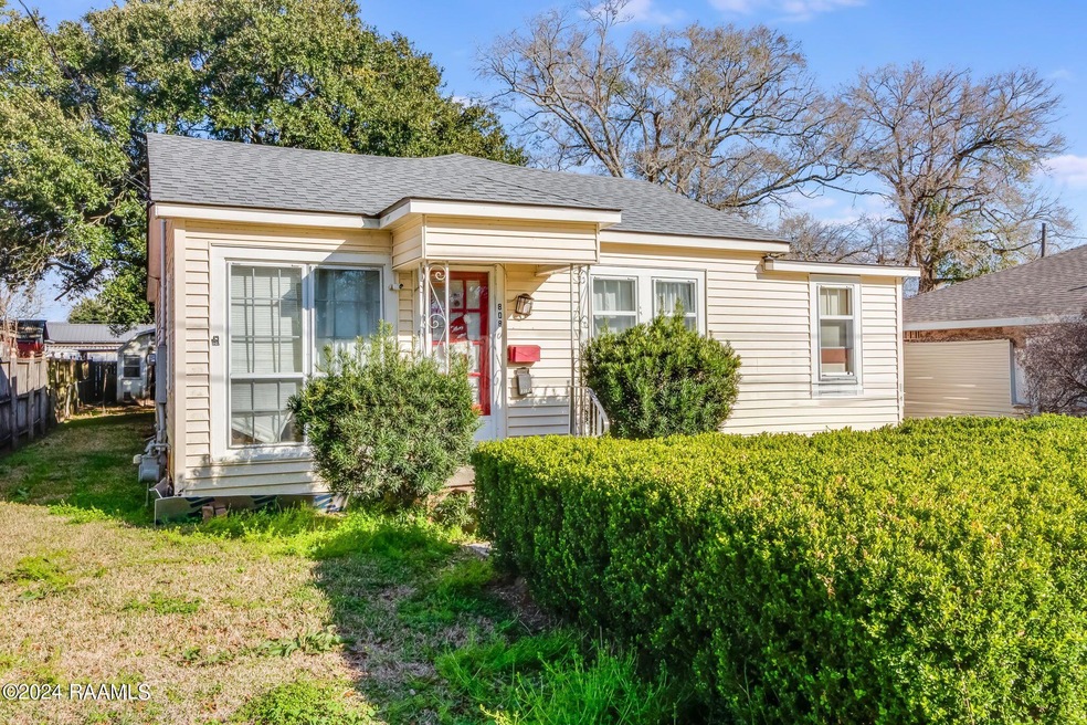 1-web-or-mls-808 Carver St-16